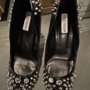 HOT SEXY SPIKED PUMPS ☄️☄️☄️☄️